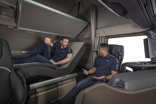 5.4. Swivel seats and the DAF Relax Bed for unmatched driver comfort