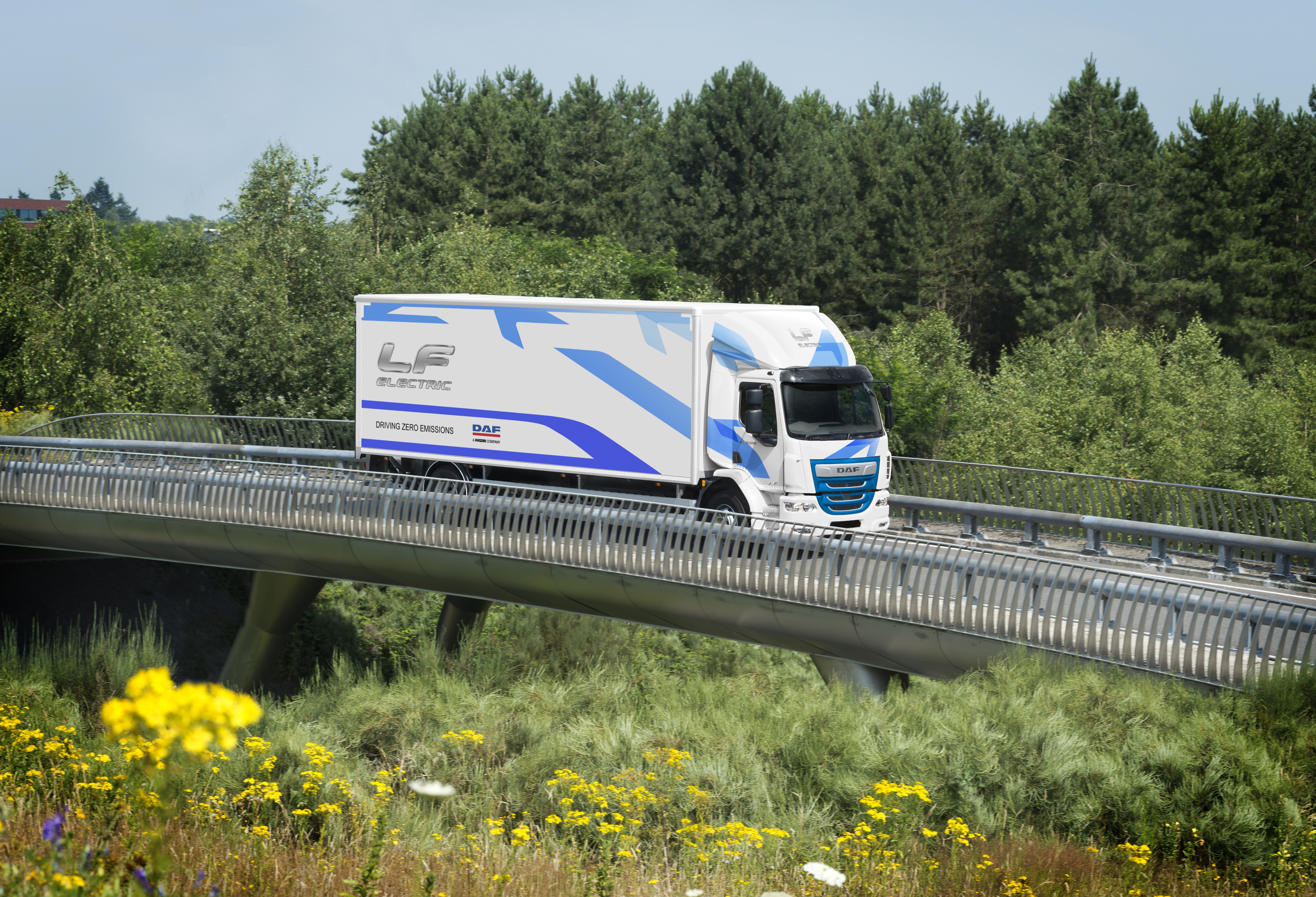 Leyland manufactures zero emission truck