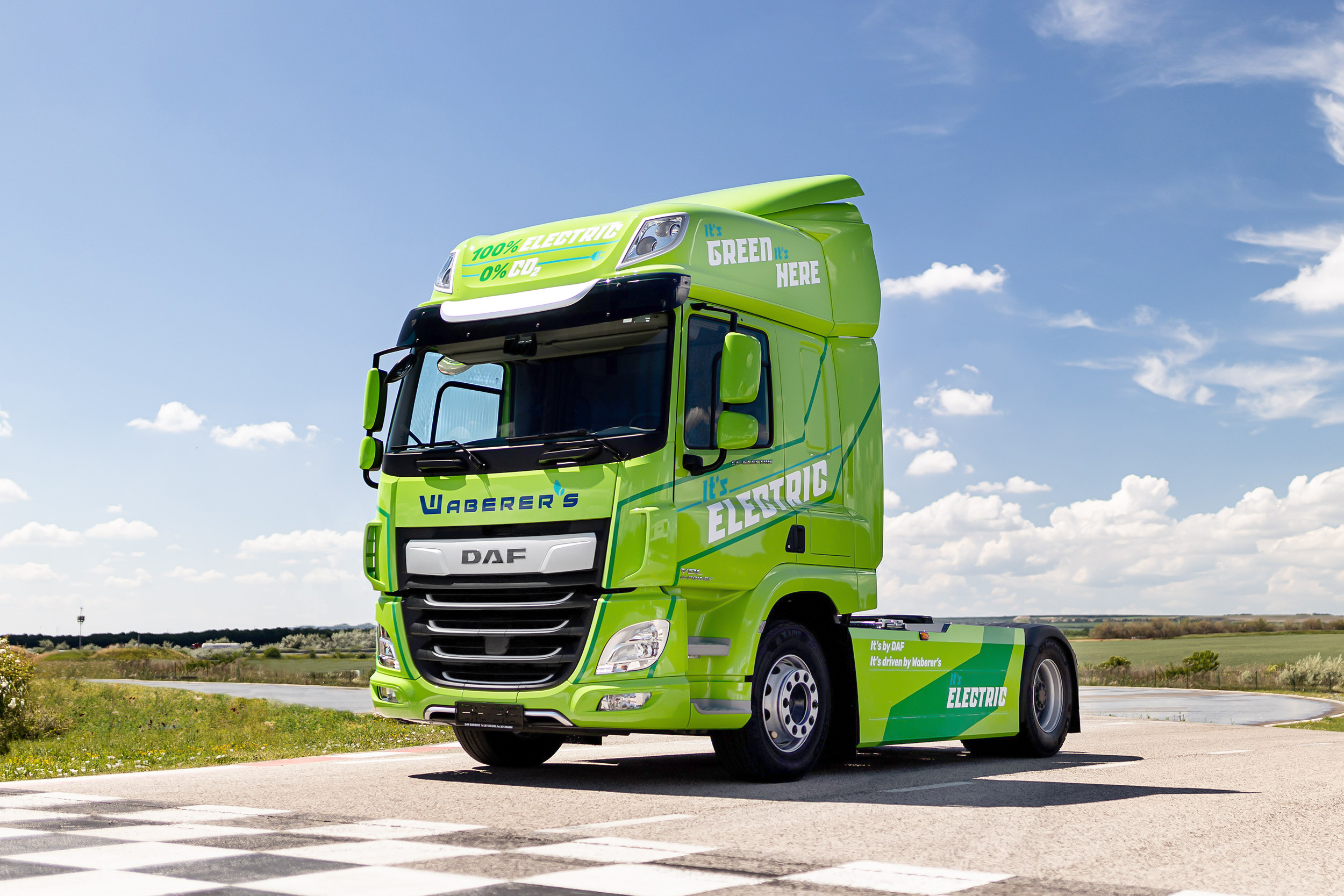 Leading Hungarian logistics provider Waberer’s has received its first fully electric heavy-duty distribution vehicle: a DAF CF Electric 4x2 tractor.